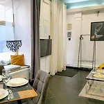 Grand Luxuryb&b -piotrkowska St Free Parking Apartment