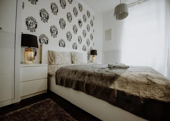 Grand Luxuryb&b -piotrkowska St Free Parking Lägenhet Łódź